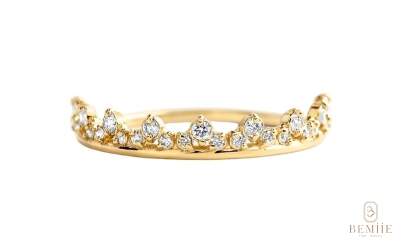 Nhẫn Vàng Petite Crown Princess: Trao nàng chiếc vương miện tình yêu