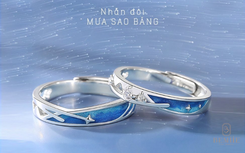 Mẫu nhẫn đôi đính đá mưa sao băng phù hợp cho cặp đôi yêu thích sự lãng mạn