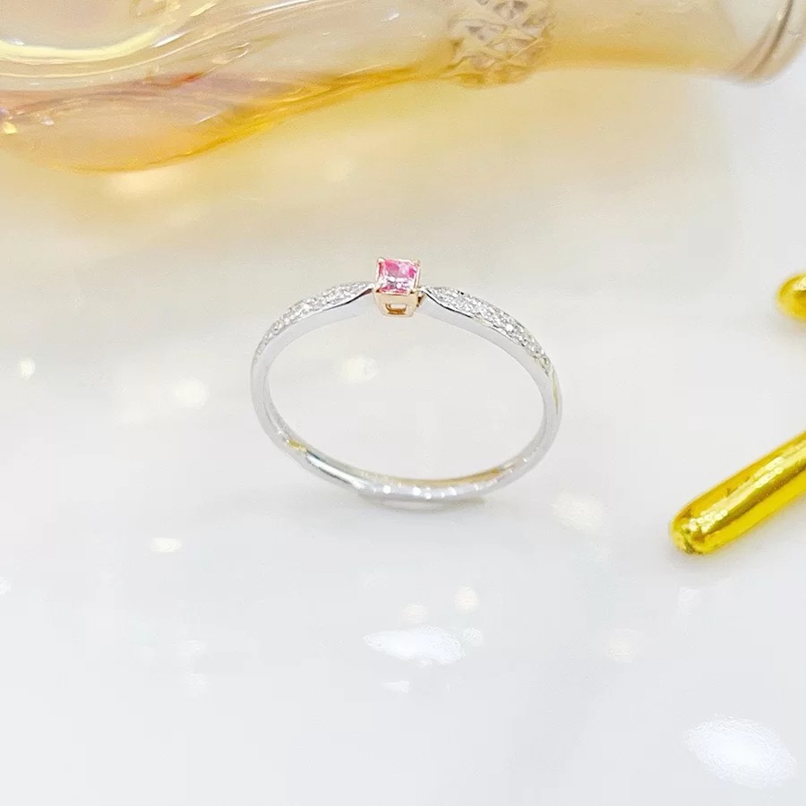 Nhẫn Cầu Hôn Cho Bạn Gái Cá Tính
